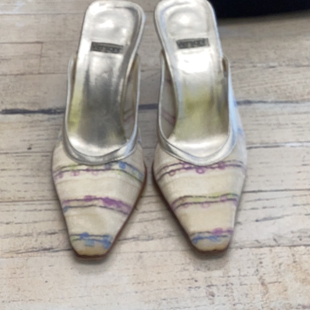 Versani Made in Italy Kitten Heel Mules – Size 5.5 B - Picture 3 of 9